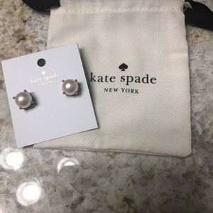Kate Spade ♠️ pearl earrings